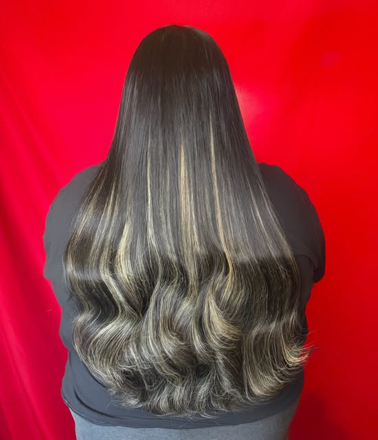 Dark hair with light highlights